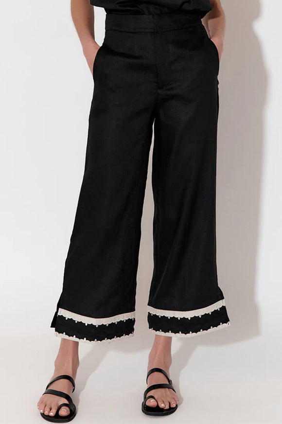 Nisha Cropped Applique Split Pant